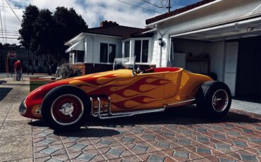 Ford-Roadster-1927-Yellow-orange-Red-leather-3