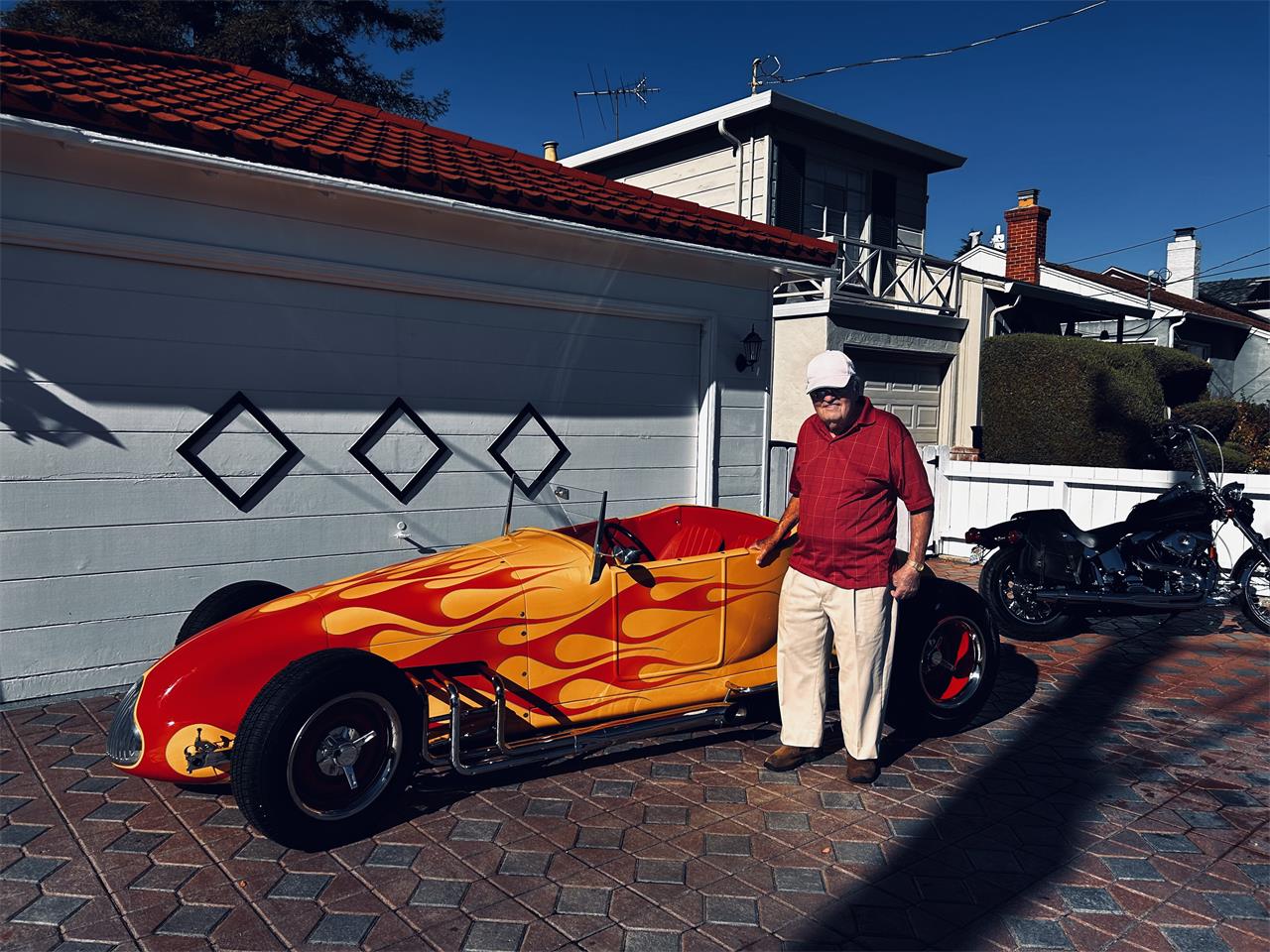 Ford-Roadster-1927-Yellow-orange-Red-leather-6