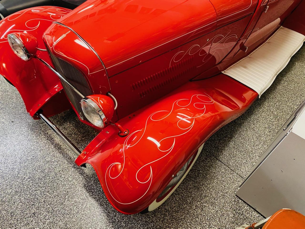 Ford-Roadster-1929-Red-RedWhite-3