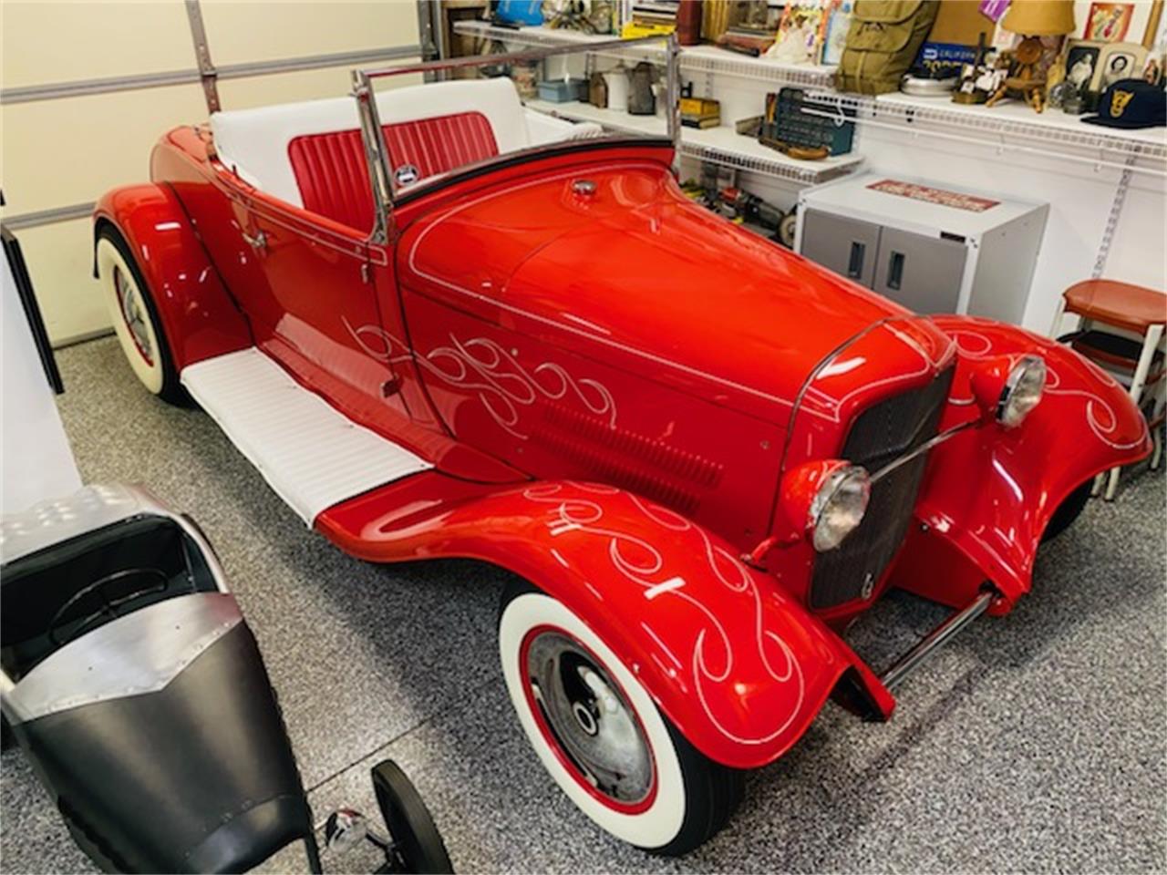 Ford-Roadster-1929-Red-RedWhite-43