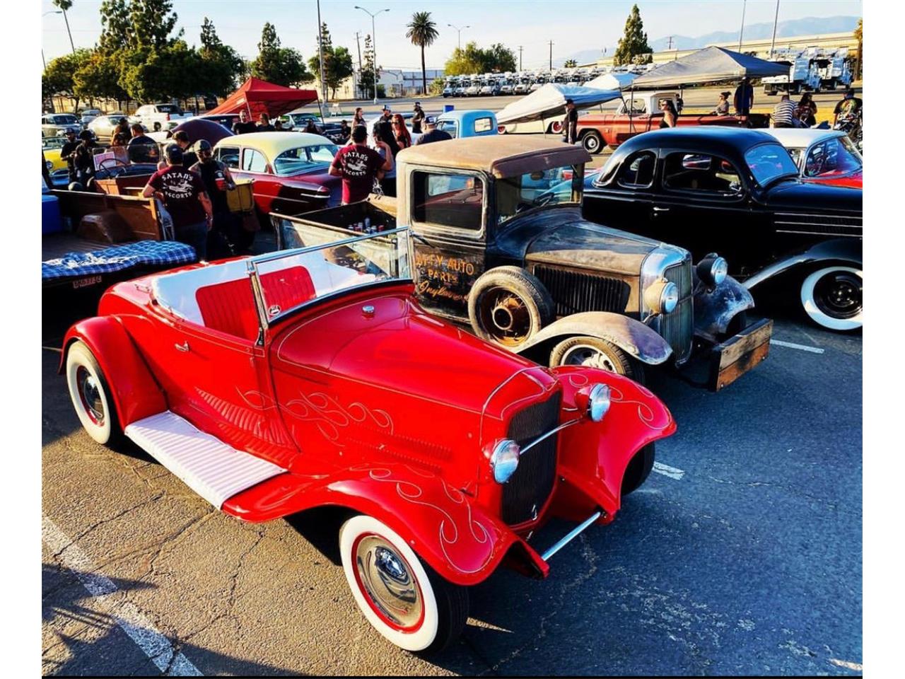 Ford-Roadster-1929-Red-RedWhite