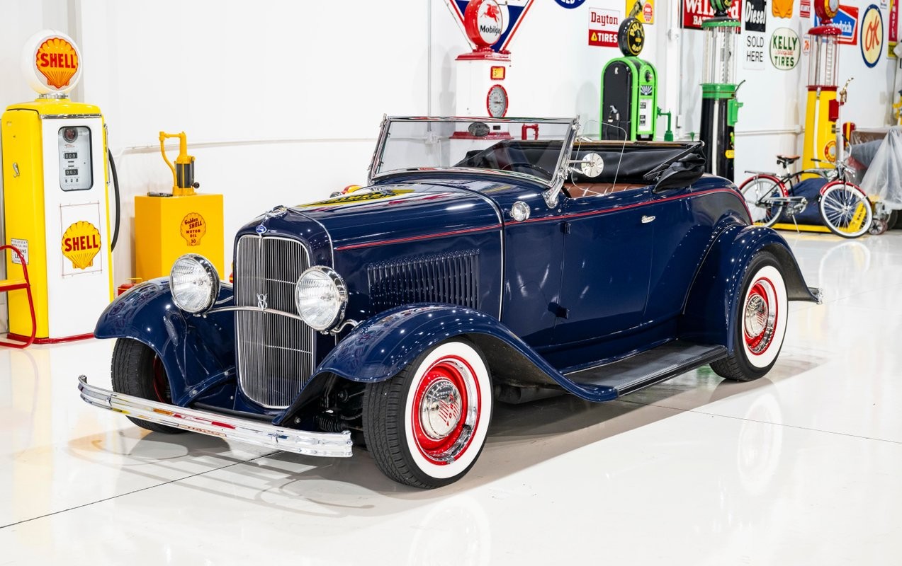 Ford Roadster 1932 --