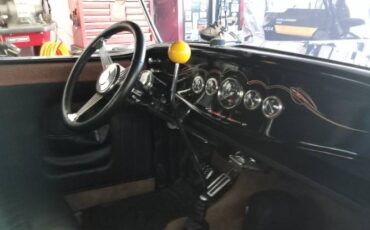 Ford-Roadster-1932-Black-1
