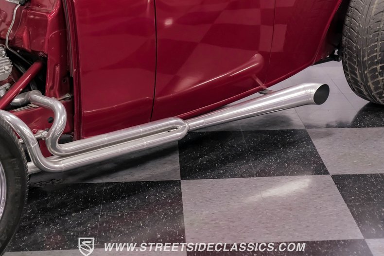 Ford-Roadster-1932-Candy-Apple-Red-Beige-18