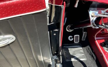 Ford-Roadster-1932-Convertible-17