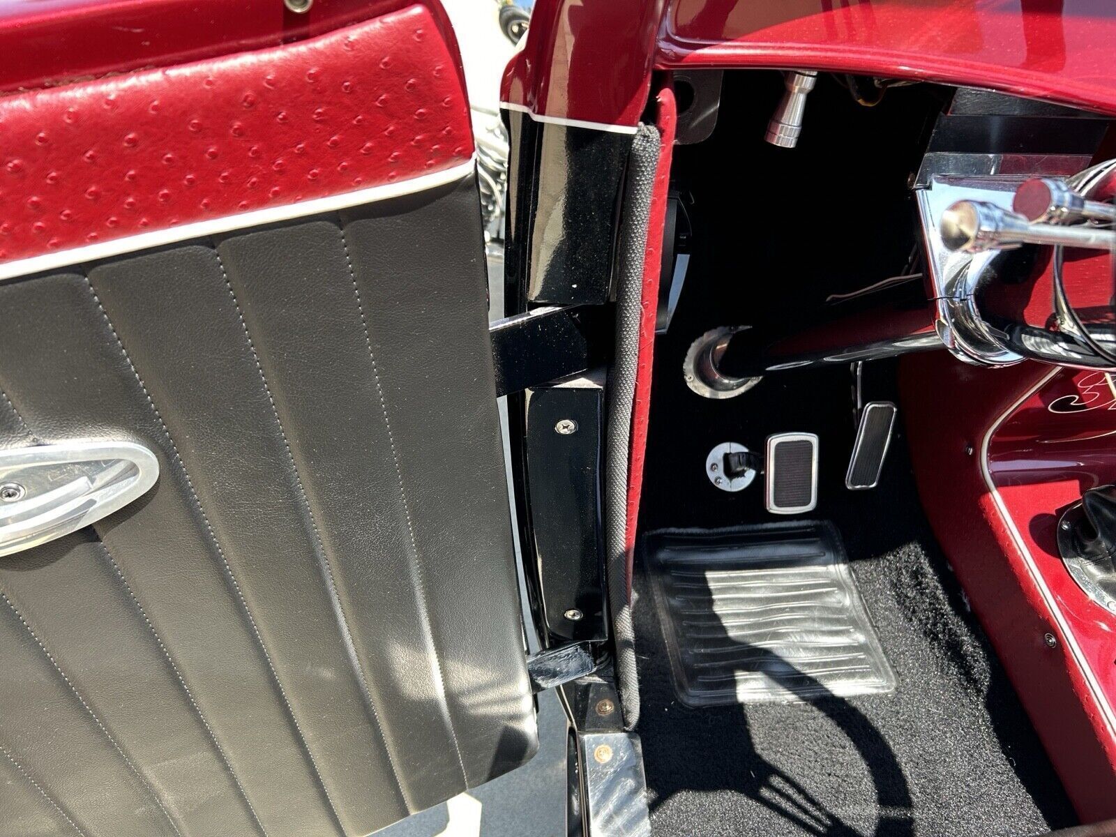 Ford-Roadster-1932-Convertible-17