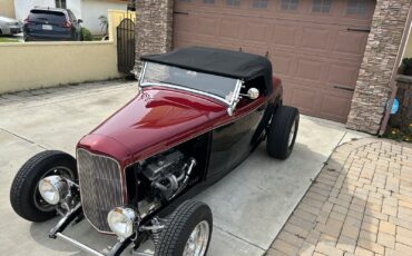 Ford-Roadster-1932-Convertible-2