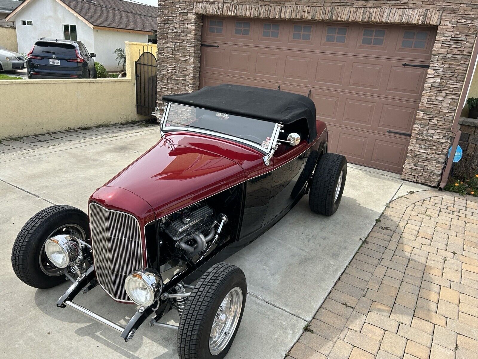 Ford-Roadster-1932-Convertible-2