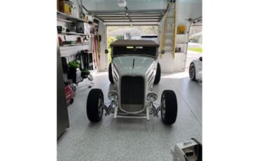 Ford-Roadster-1932-Pearl-White-Beige-Leather-2