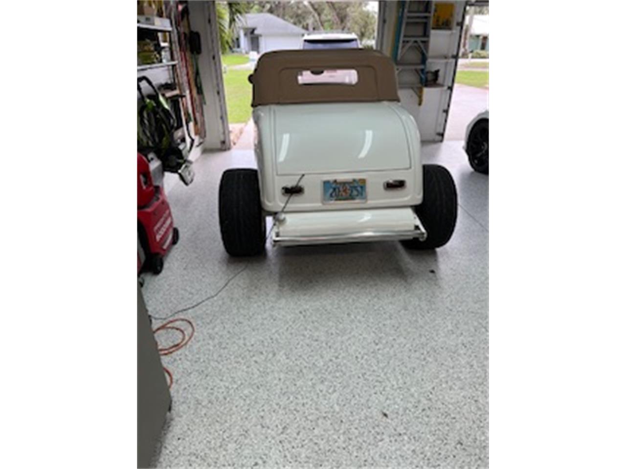 Ford-Roadster-1932-Pearl-White-Beige-Leather-8