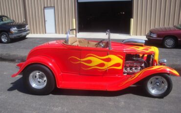 Ford-Roadster-1932-Red-Beige-22