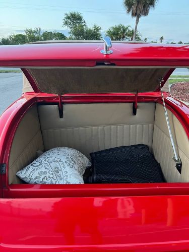 Ford-Roadster-1932-Red-Leather-13