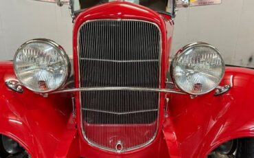 Ford-Roadster-1932-Red-Tan-1