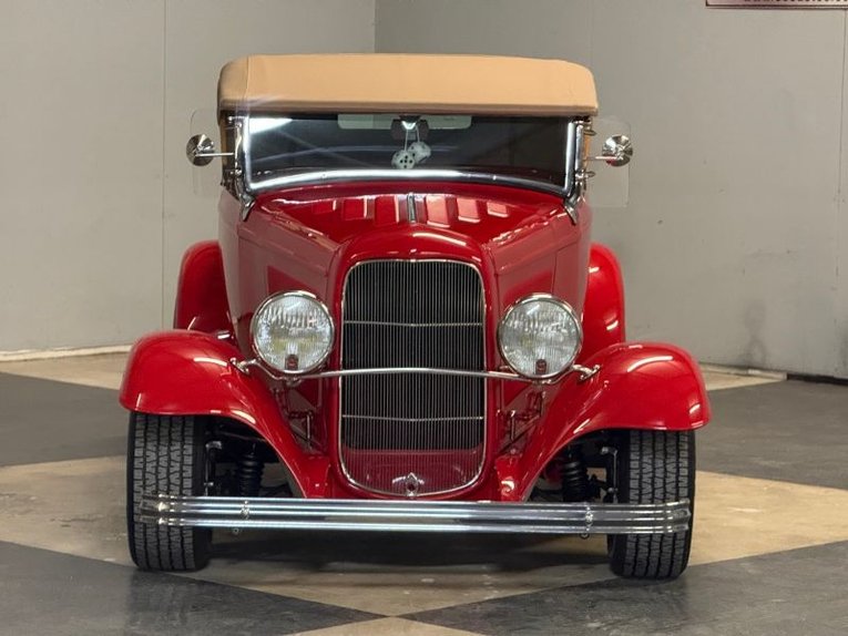 Ford-Roadster-1932-Red-Tan-20