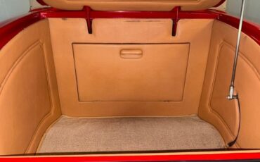 Ford-Roadster-1932-Red-Tan-21