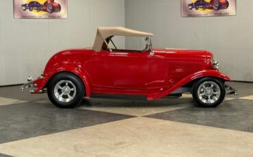 Ford-Roadster-1932-Red-Tan-23