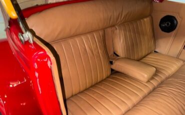Ford-Roadster-1932-Red-Tan-29