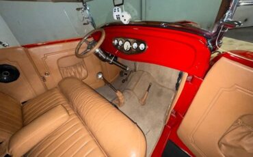 Ford-Roadster-1932-Red-Tan-31