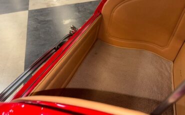 Ford-Roadster-1932-Red-Tan-4
