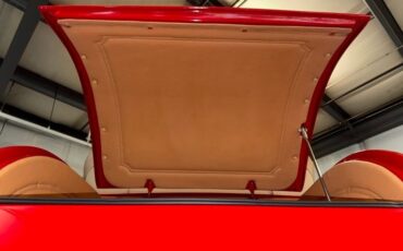 Ford-Roadster-1932-Red-Tan-40