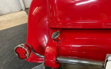 Ford-Roadster-1932-Red-Tan-45