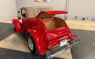 Ford-Roadster-1932-Red-Tan-46