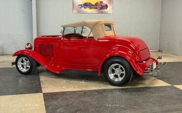 Ford-Roadster-1932-Red-Tan-7