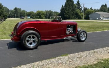 Ford-Roadster-1932-Ruby-red-metallic-Tan-1