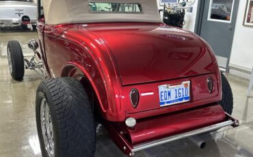 Ford-Roadster-1932-Ruby-red-metallic-Tan-10