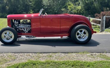 Ford-Roadster-1932-Ruby-red-metallic-Tan-2