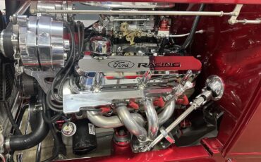 Ford-Roadster-1932-Ruby-red-metallic-Tan-21