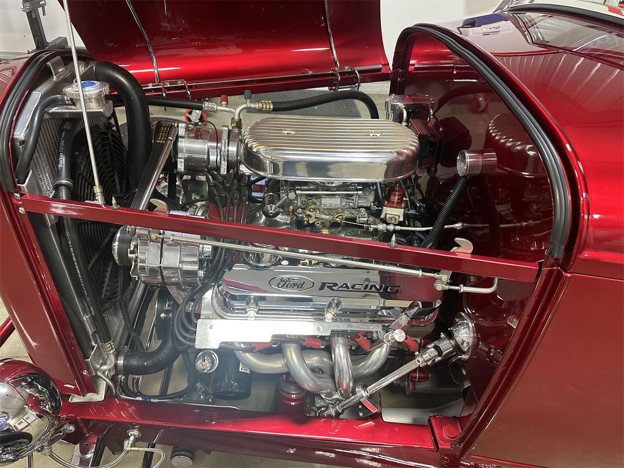 Ford-Roadster-1932-Ruby-red-metallic-Tan-22