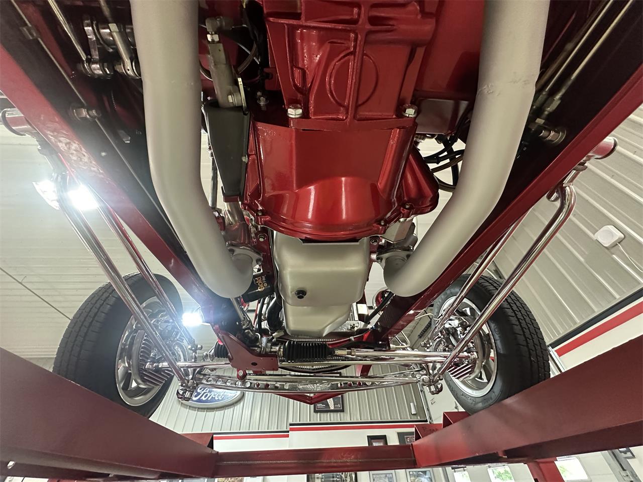 Ford-Roadster-1932-Ruby-red-metallic-Tan-29