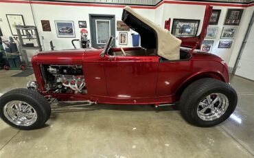 Ford-Roadster-1932-Ruby-red-metallic-Tan-3