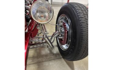 Ford-Roadster-1932-Ruby-red-metallic-Tan-37