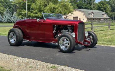Ford-Roadster-1932-Ruby-red-metallic-Tan