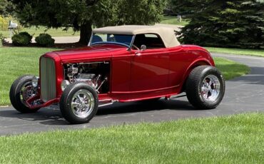 Ford-Roadster-1932-Ruby-red-metallic-Tan-7