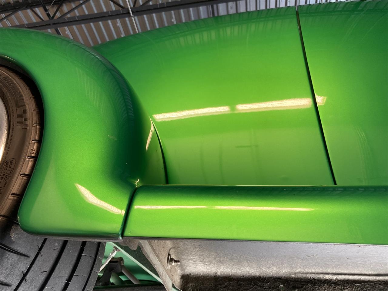 Ford-Roadster-1939-Candy-Metallic-Green-Tan-11