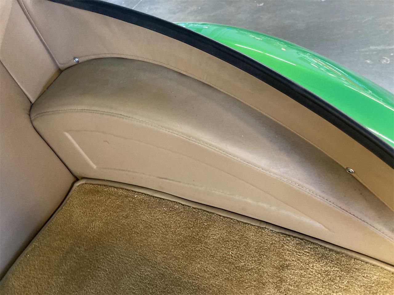 Ford-Roadster-1939-Candy-Metallic-Green-Tan-14