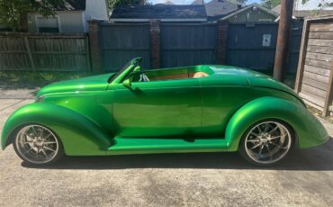 Ford-Roadster-1939-Candy-Metallic-Green-Tan-15
