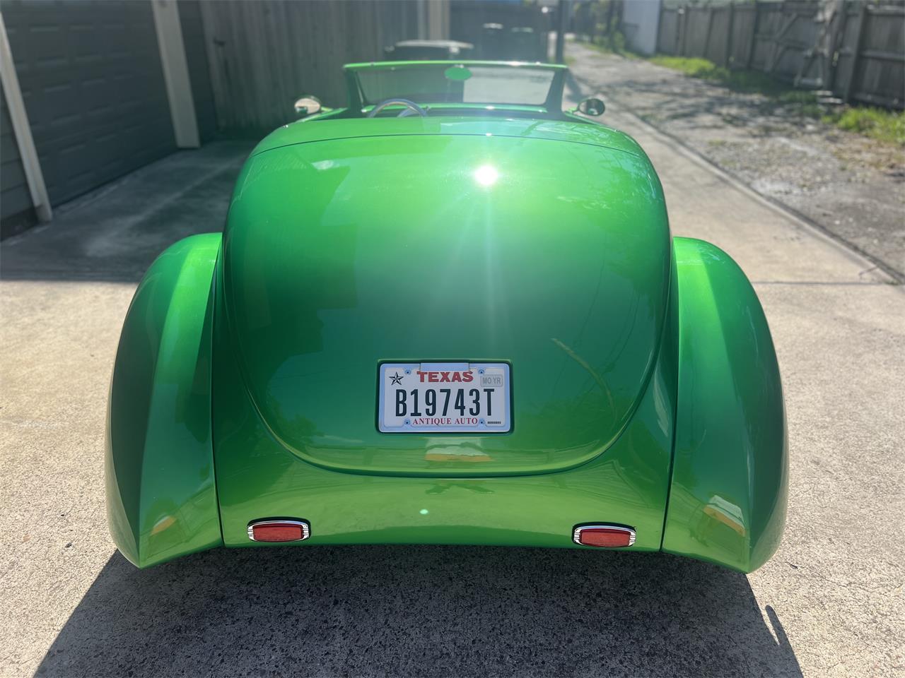 Ford-Roadster-1939-Candy-Metallic-Green-Tan-19