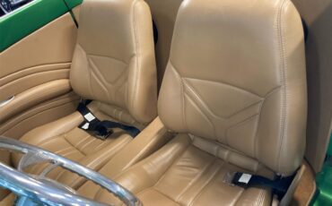 Ford-Roadster-1939-Candy-Metallic-Green-Tan-23