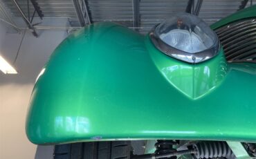 Ford-Roadster-1939-Candy-Metallic-Green-Tan-25