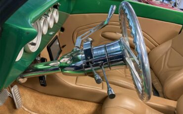 Ford-Roadster-1939-Candy-Metallic-Green-Tan-3