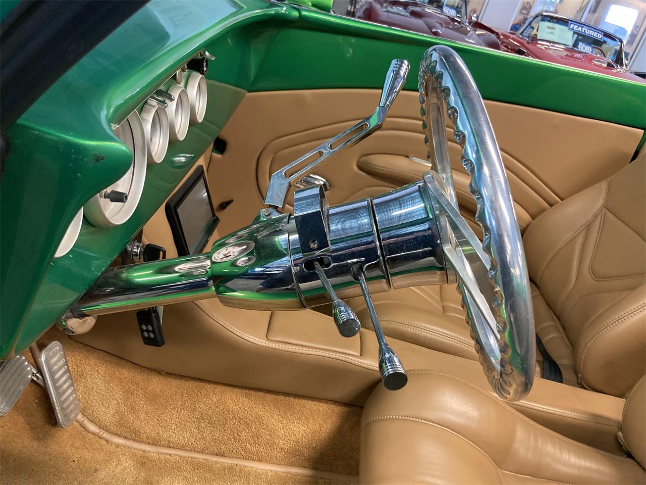Ford-Roadster-1939-Candy-Metallic-Green-Tan-3