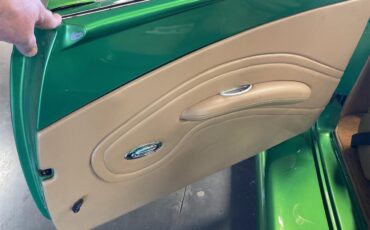 Ford-Roadster-1939-Candy-Metallic-Green-Tan-33