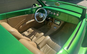 Ford-Roadster-1939-Candy-Metallic-Green-Tan-36