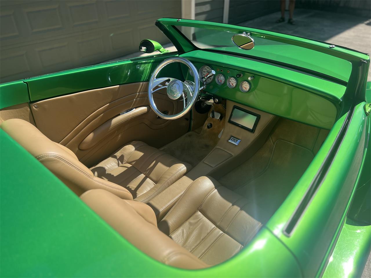 Ford-Roadster-1939-Candy-Metallic-Green-Tan-36