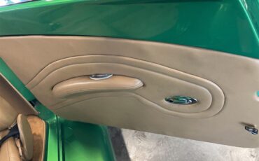 Ford-Roadster-1939-Candy-Metallic-Green-Tan-39