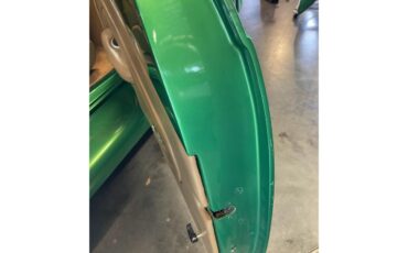 Ford-Roadster-1939-Candy-Metallic-Green-Tan-43